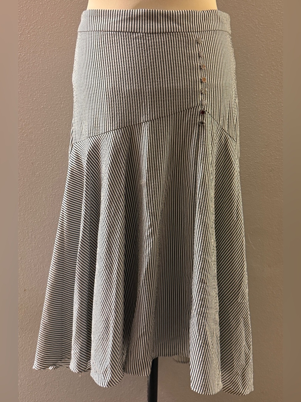 Calvin Klein Striped Black White A-Line Midi Skirt Zipper Silver Buttons Size 10